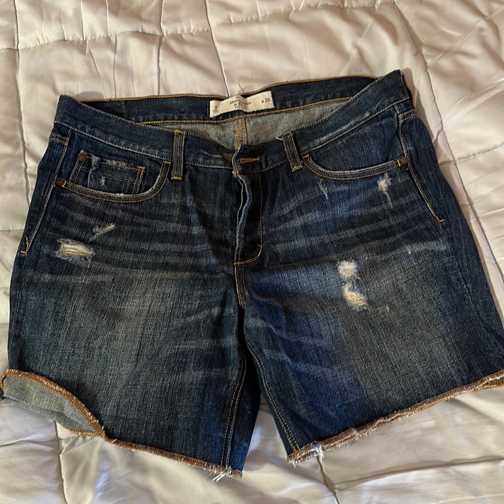 Abercrombie & Fitch mid thigh denim shorts, size 29.